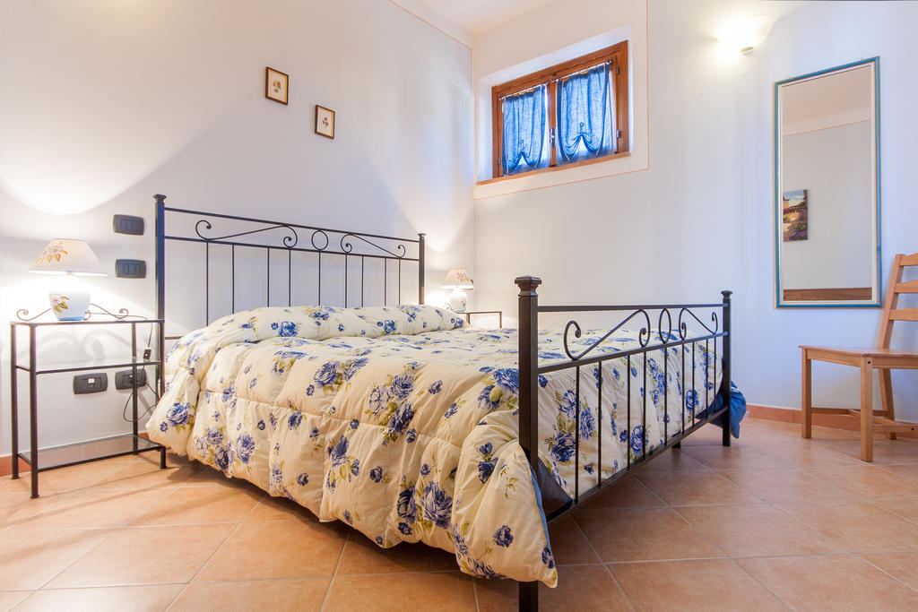 Agriturismo Podere Camollia Costalpino Стая снимка