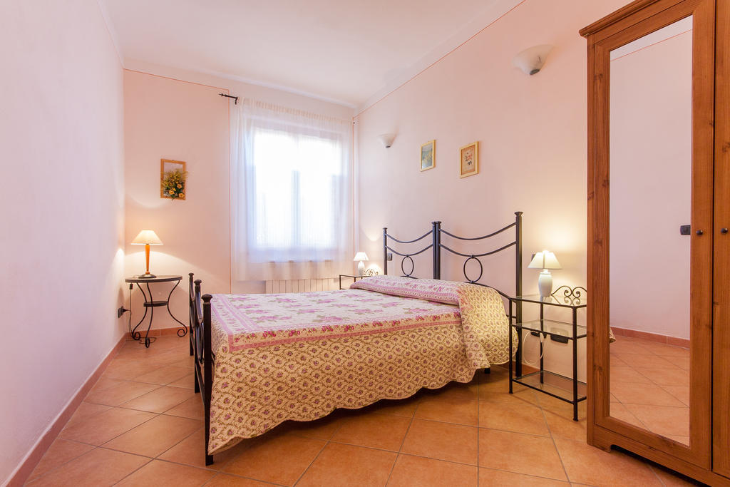 Agriturismo Podere Camollia Costalpino Стая снимка